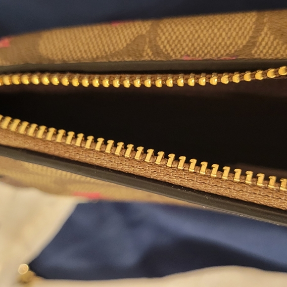 Coach North/South Phone Crossbody- Signature Canvas with Disco Star Print - Picture 4 of 6